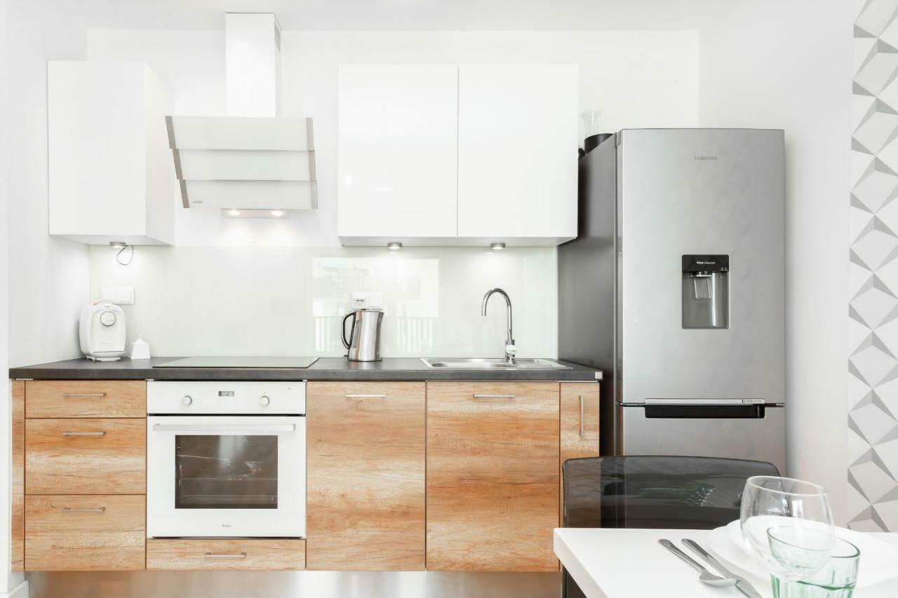 A&D Apartment By Noclegi Renters Варшава Экстерьер фото